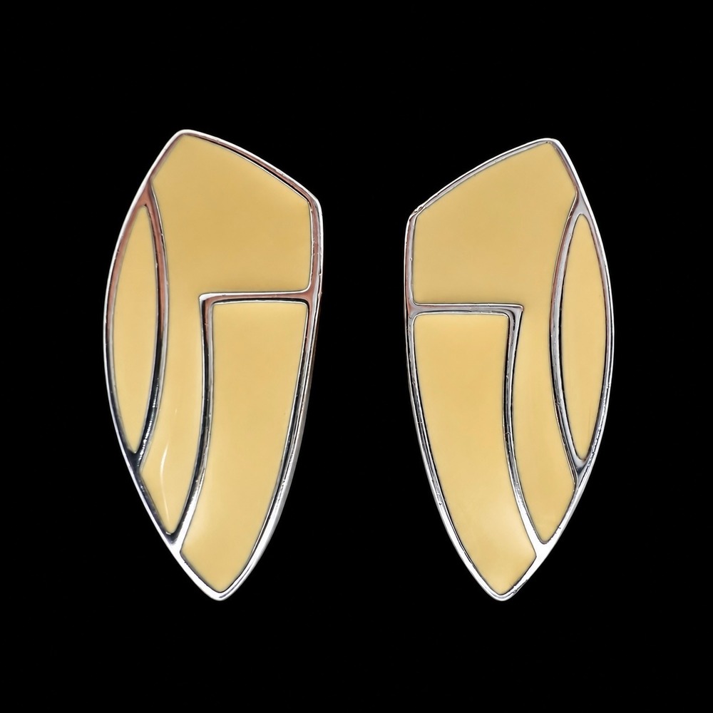 Vintage Trifari Cream Yellow Enamel Silver Tone Geometric Shield Clip Earrings